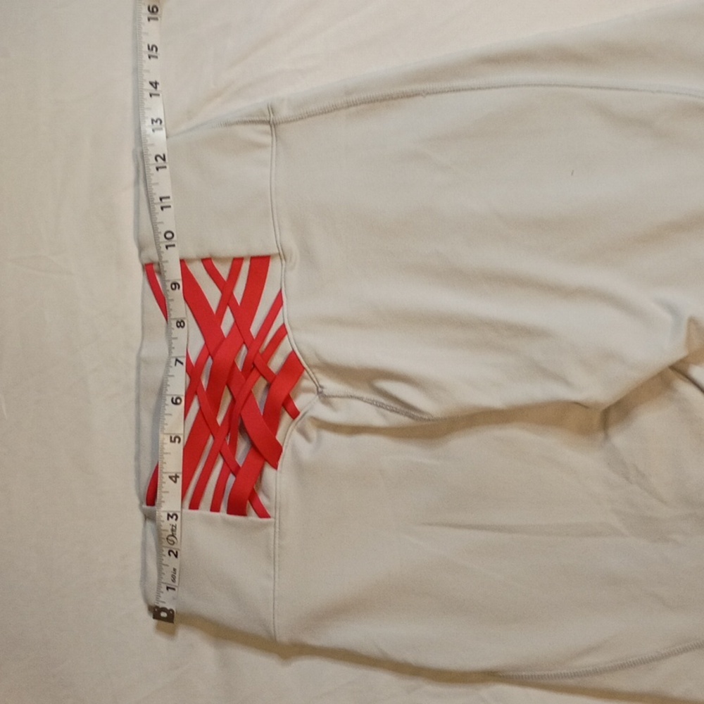 Fabletics Yoga Pants With Two Interior Pockets Size Medium